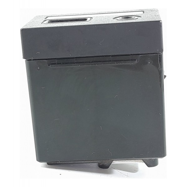 Tomada Usb Hyundai Veloster 2010/2014 961202v000 Det