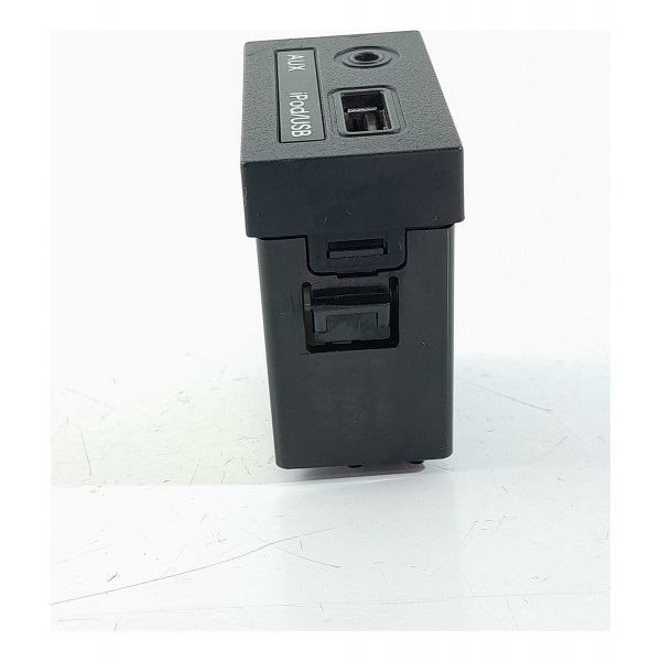 Tomada Usb Hyundai Veloster 2010/2014 961202v000 Det