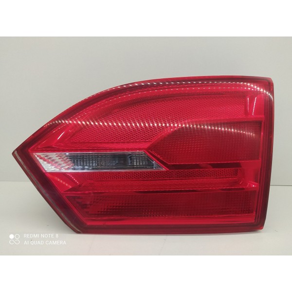 Lanterna Jetta Tampa Direita 2011 2012 2013 2014 Original Direito/passageiro Vermelho