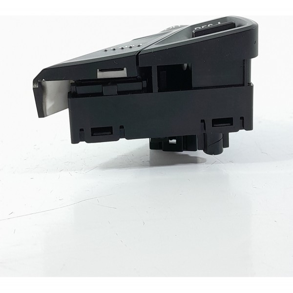 Comando Volante Hyundai Veloster Direit 2011/2014 967002v100