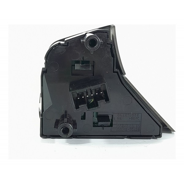 Comando Volante Hyundai Veloster Direit 2011/2014 967002v100