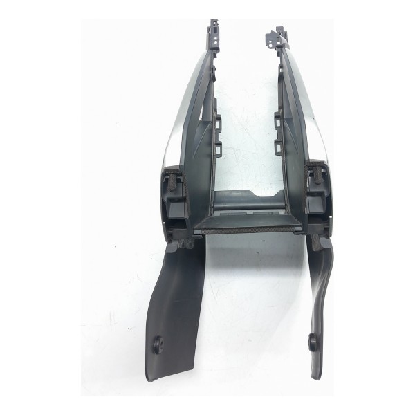 Console Central Hyundai Veloster 2011/2014 846112v000 Det