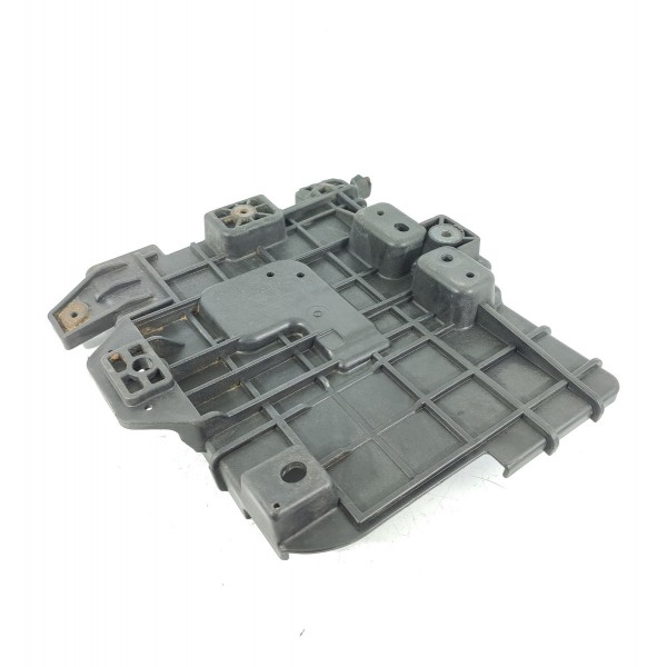 Suporte Bateria Hyundai Veloster 2011/2015 Det 371512v000