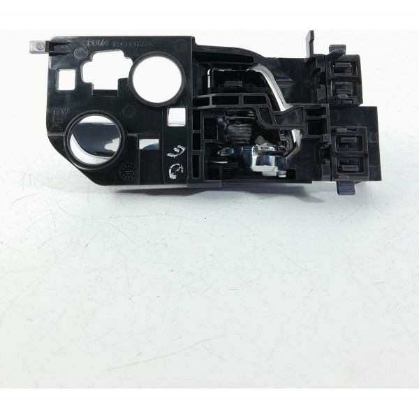 Macaneta Interna Honda Hrv Dianteira Esquerda 2015/2021 Cromado Dianteira