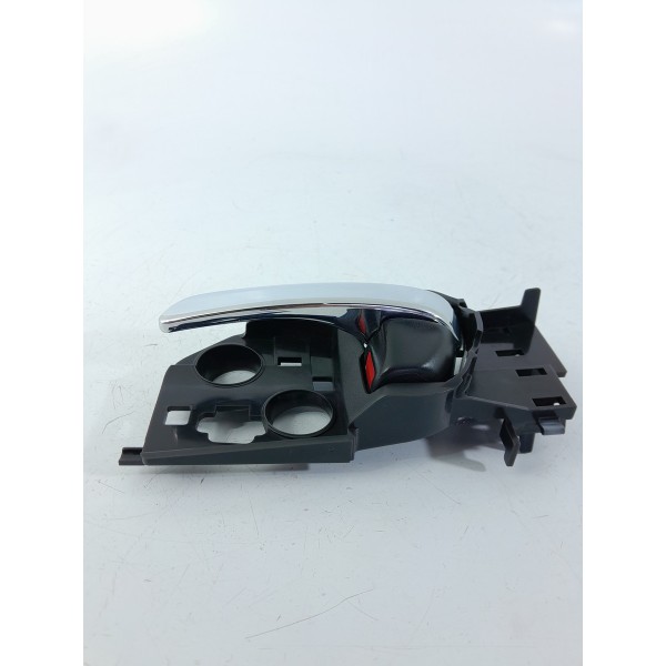 Macaneta Interna Honda Hrv Dianteira Esquerda 2015/2021 Cromado Dianteira