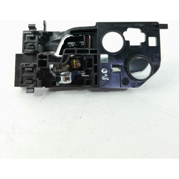 Macaneta Interna Honda Hrv Dianteira Direita 2015/2021 Cromado Dianteira