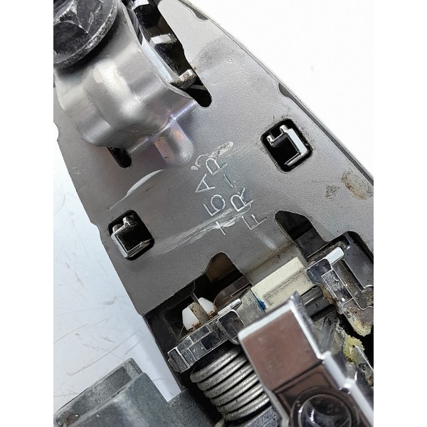 Macaneta Externa Honda Hrv Dianteira Direit 2015/2021 T5afrr Cromado Dianteira