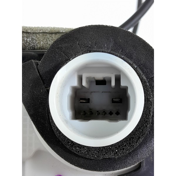 Fechadura Porta Honda Hrv Dianteira Dir 2015/2021 L8812210m2