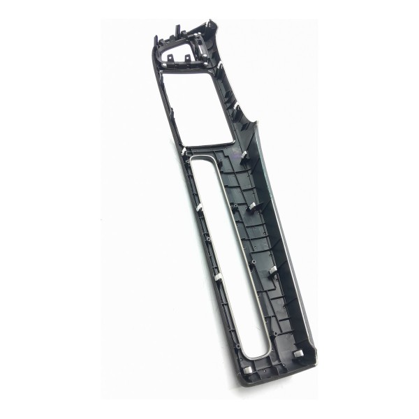 Moldura Painel Multimidia Honda Hrv 2015/2021 Gf644411100 Preto