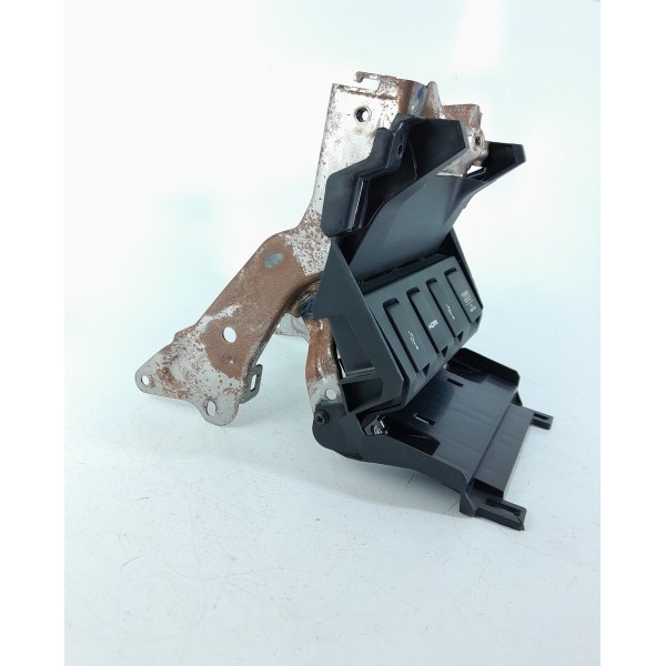 Moldura Painel Entrada Usb 12v Honda Hrv 2015/2021