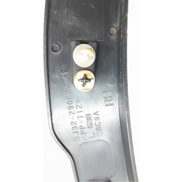 Moldura Paralama Evoque Traseiro Dir 15/2018 Bj32290e22ag Dt Preto