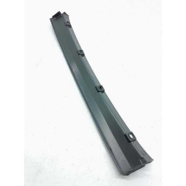 Acabamento Tampa Traseira Evoque 2011/2019 Bj3244252ahw Det Preto