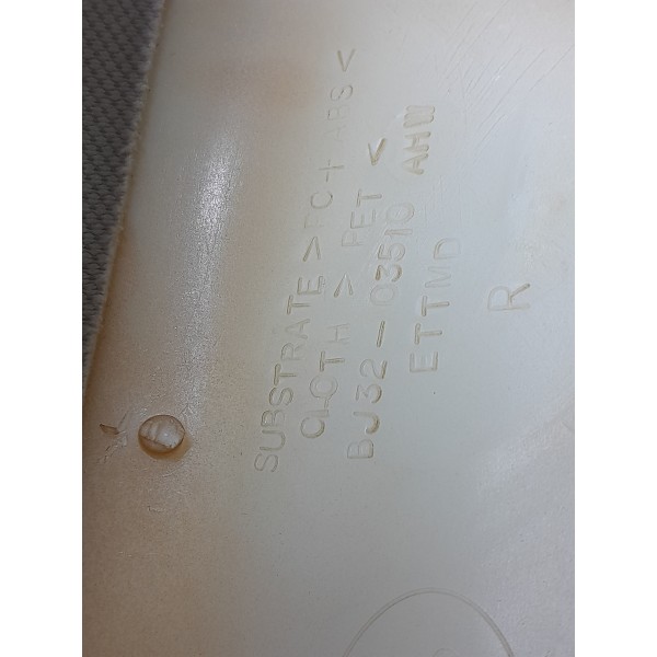 Acabamento Coluna Parabrisa Evoque Direito 11/20 Bj3203510 Creme