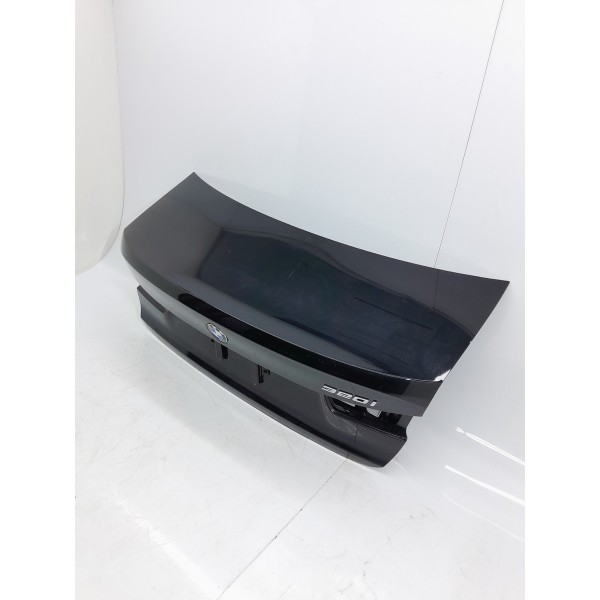 Tampa Traseira Bmw 320i 330 2019/2025 Lisa Preto