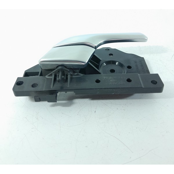 Macaneta Interna Evoque Traseira Dir 2012/2019 Bj3222600aa Cromado Traseira