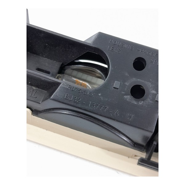 Luz Cortesia Evoque Traseira Esquerda 2012/2020 Bj3213777a