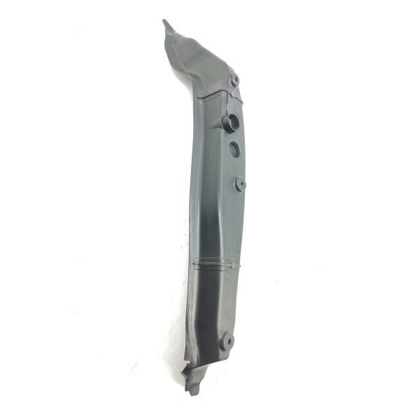 Guarda Po Paralama Mercedes C200 Esq 2022/2025 A2068890000 Preto