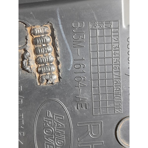 Acabamento Spoiler Evoque Dianteiro Dir 12/19 Bj3m16164a Det Verde