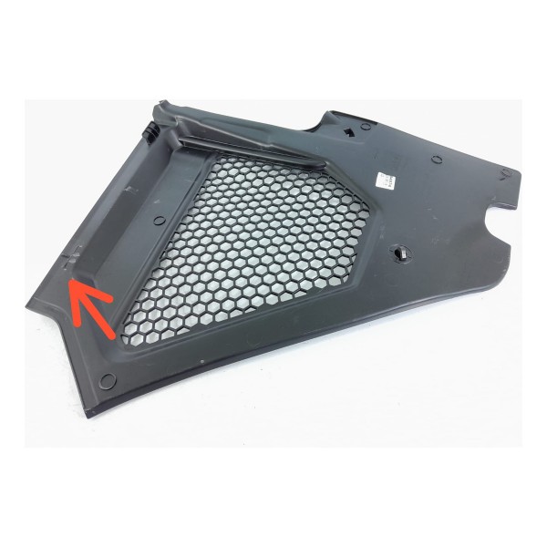 Acabamento Churrasqueira Dir Bmw 320i G20 19/25 7427847 Det Preto Preto