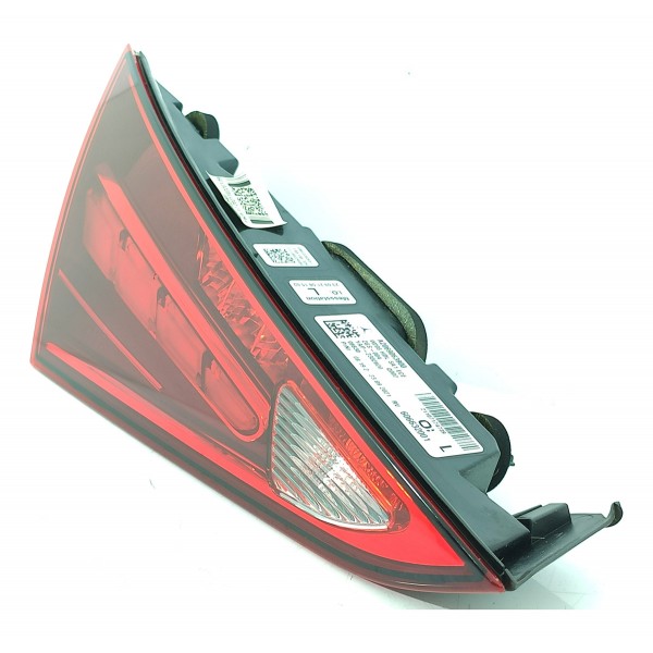 Lanterna Mercedes C200 C300 Tampa Esq 2022/2025 A2069063900 Esquerdo/motorista Vermelho