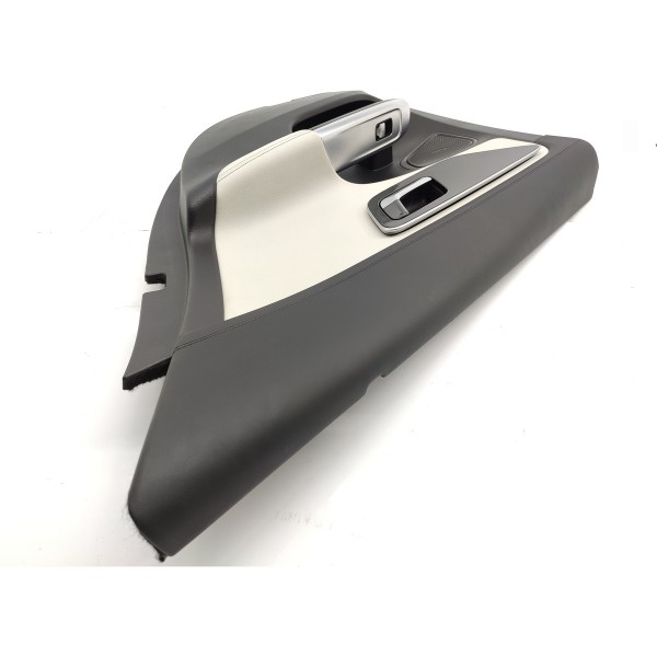 Forro Porta Mercedes C200 C300 Tras Dir 2022/2025 Original