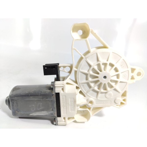 Motor Maquina Vidro Mercedes C300 Esquer 2021/25 A0009065008