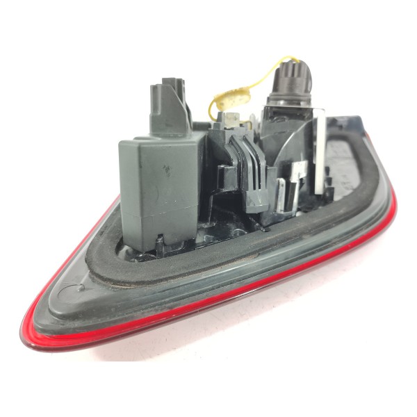 Lanterna Mercedes Ml350 Tampa Direita 2012/2016 A1669068501 Direito/passageiro Vermelho