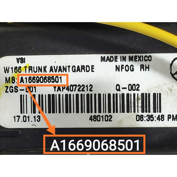 Lanterna Mercedes Ml350 Tampa Direita 2012/2016 A1669068501 Direito/passageiro Vermelho