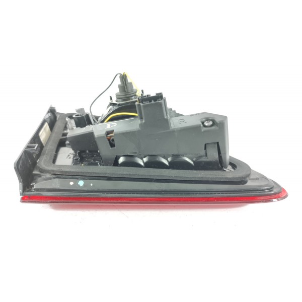 Lanterna Mercedes Ml350 Tampa Direita 2012/2016 A1669068501 Direito/passageiro Vermelho