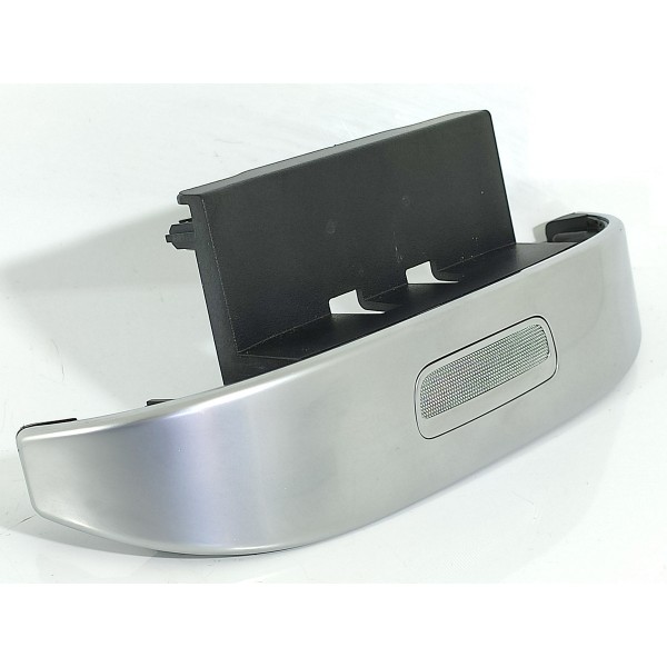 Acabamento Apoia Braco Mercedes C200 2022/2025 A2066803201