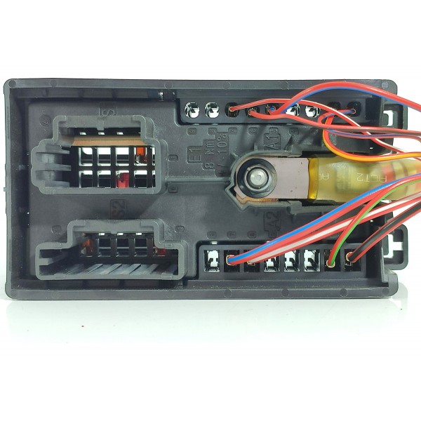 Caixa Fusiveis Mercedes C200 C300 2022/2025 A2239060402