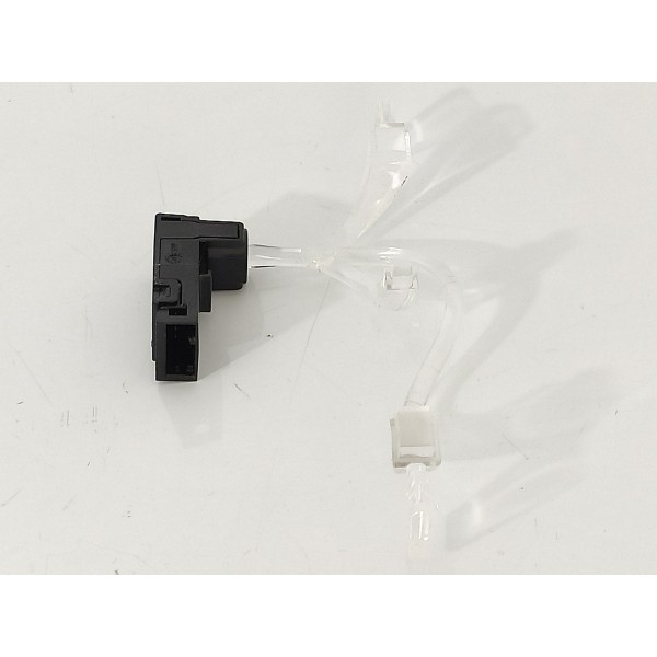 Luz Cortesia Console Mercedes C200 Led 22/2025 A0009006820