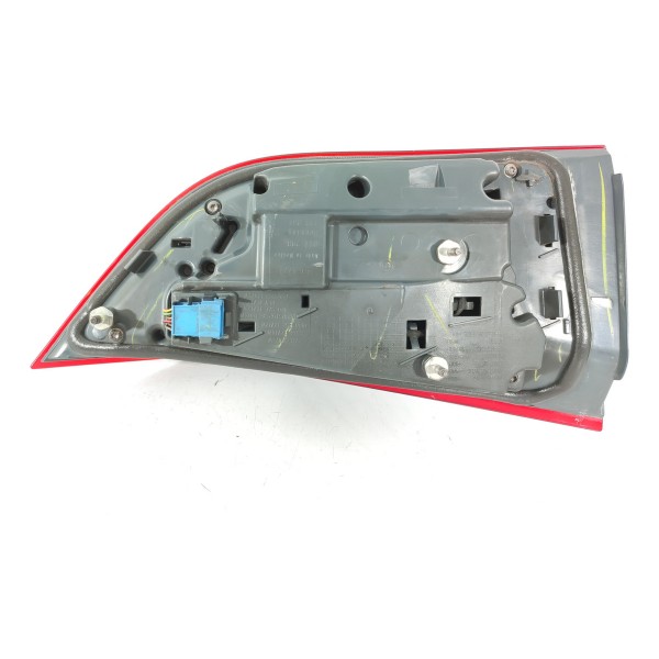 Lanterna Bmw X5 Tampa Direita Led 2014/2019 730127207 Direito/passageiro Vermelho