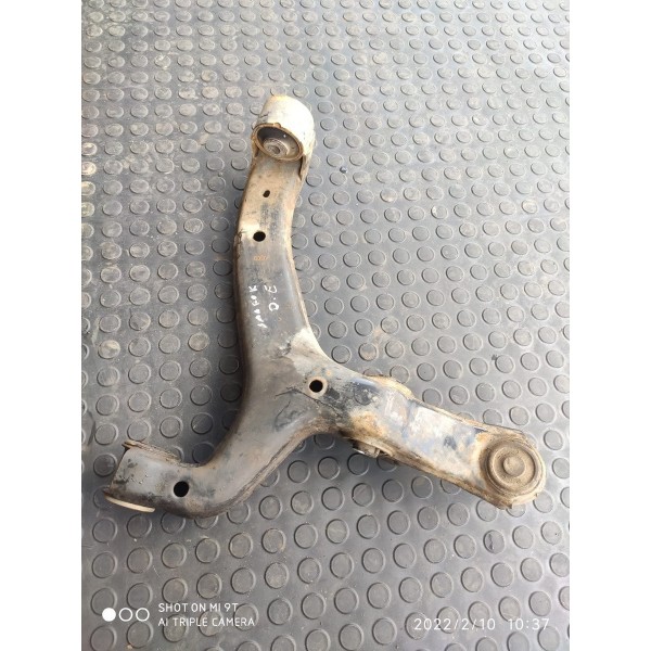 Balanca Bandeja Amarok Dianteira Esquerda Inf 2h0407152a