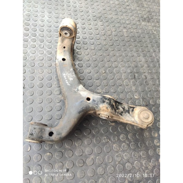 Balanca Bandeja Amarok Dianteira Esquerda Inf 2h0407152a