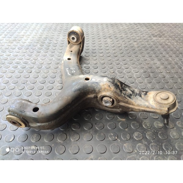 Balanca Bandeja Amarok Dianteira Esquerda Inf 2h0407152a