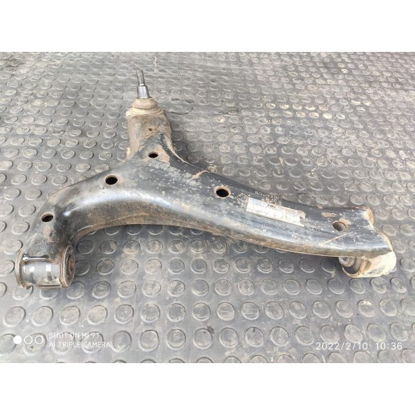 Balanca Bandeja Amarok Dianteira Esquerda Inf 2h0407152a