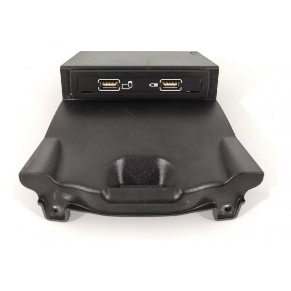 Entrada Usb Mercedes Gla 200 250 2015 2019 2020 A1728202100 Preto