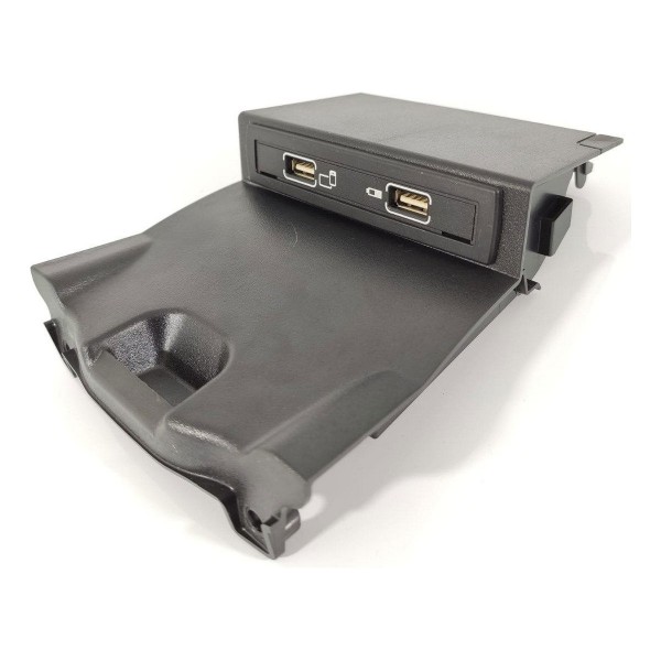 Entrada Usb Mercedes Gla 200 250 2015 2019 2020 A1728202100 Preto