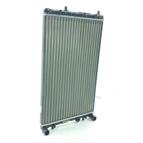 Radiador Volkswagen Gol Saveiro 1.6 2008/2016 Rmm698001m