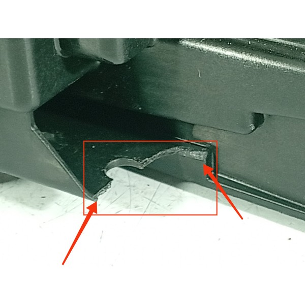 Caixa Fusiveis Bateria Mercedes C200 2022/25 Det A2065409801