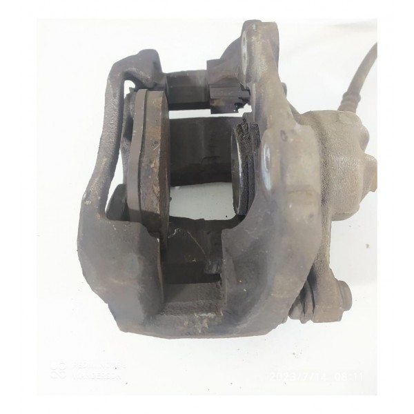 Pinça Peugeot 2008 208 Dianteira Esquerda 2017 2018 2024