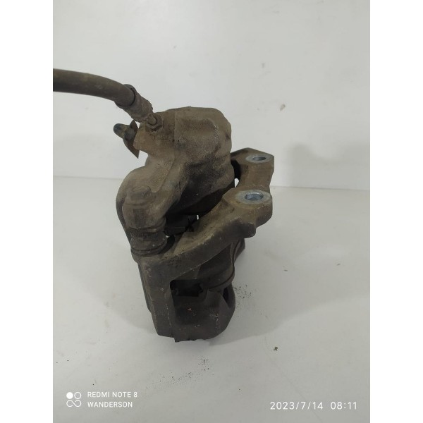 Pinça Peugeot 2008 208 Dianteira Esquerda 2017 2018 2024