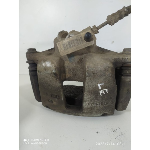 Pinça Peugeot 2008 208 Dianteira Esquerda 2017 2018 2024