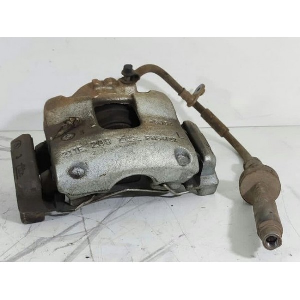 Pinça Peugeot 2008 208 Dianteira Esquerda 2020/2024