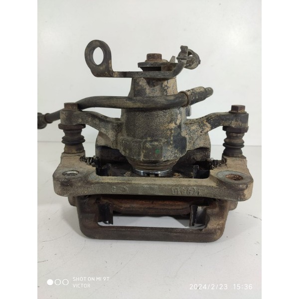 Pinca Freemont Traseira Direita 2011/2018