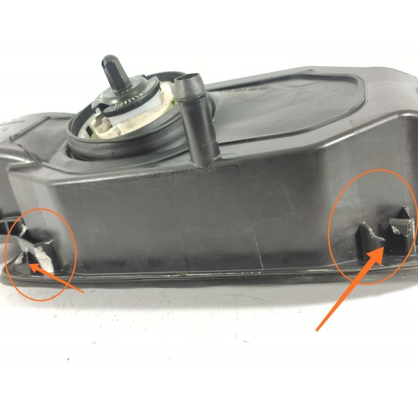 Portinha Tanque Mercedes C200 C300 2022/2025 Det A2066300000 Preto