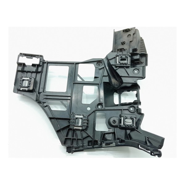 Guia Parachoque Mercedes C200 Traseiro Dir 22/25 A2068808201