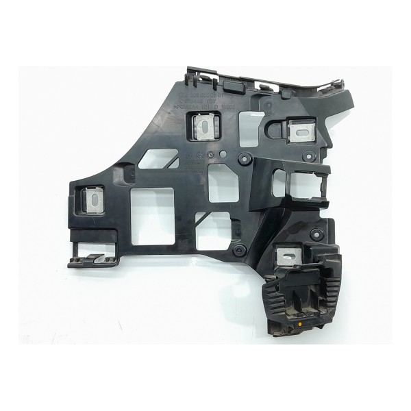 Guia Parachoque Mercedes C200 Traseiro Dir 22/25 A2068808201