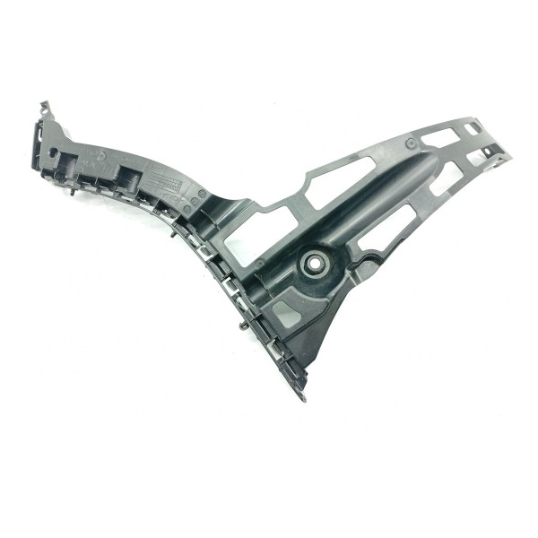 Suporte Guia Parachoque Mercedes C200 Traseiro Esq 2022/25